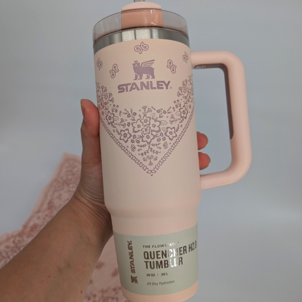 NEW STANLEY Quencher H2.0 Flowstate Tumbler cup 40 OZ Pink Mesa Rose  LAST ONE